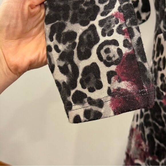 Floral and Leopard Print Long Sleeve sweater Dress size medium - Picture 5 of 13